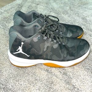 air jordan b fly camo green